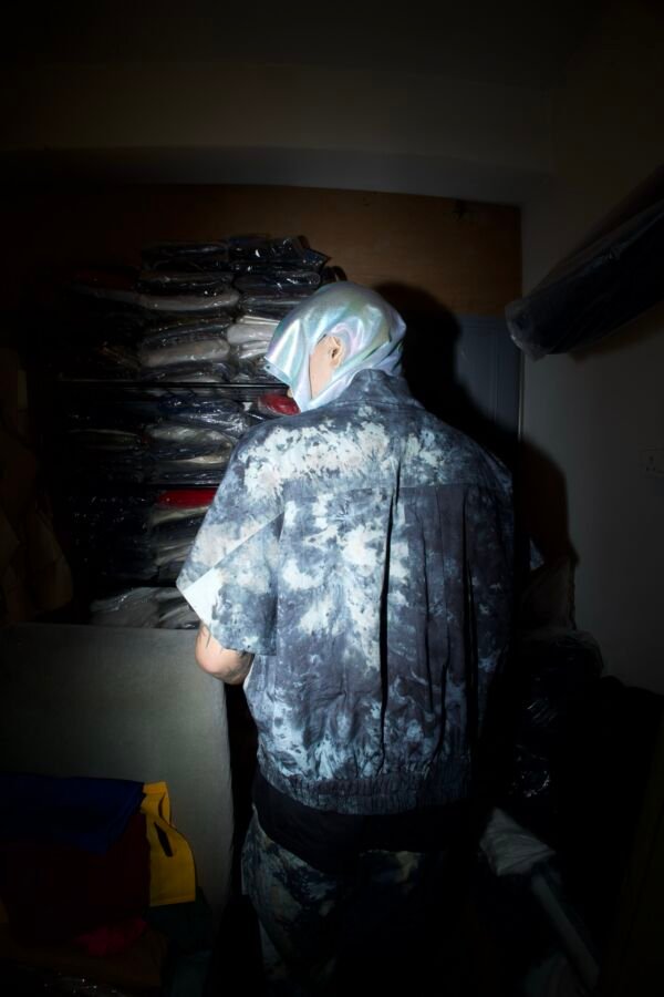 ZUNK  SLEEVELESS BOMBER - Image 5